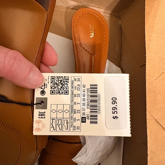 Zara Women's Brown Slide Sandals - Picture 4 of 4